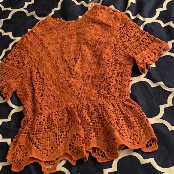 Lace top - Picture 3 of 3